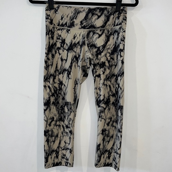 Lululemon Wunder Under Crop Full-On Luxtreme Great leggings sz 6 - Picture 2 of 12